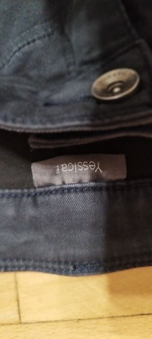 Spodnie jeans damskie