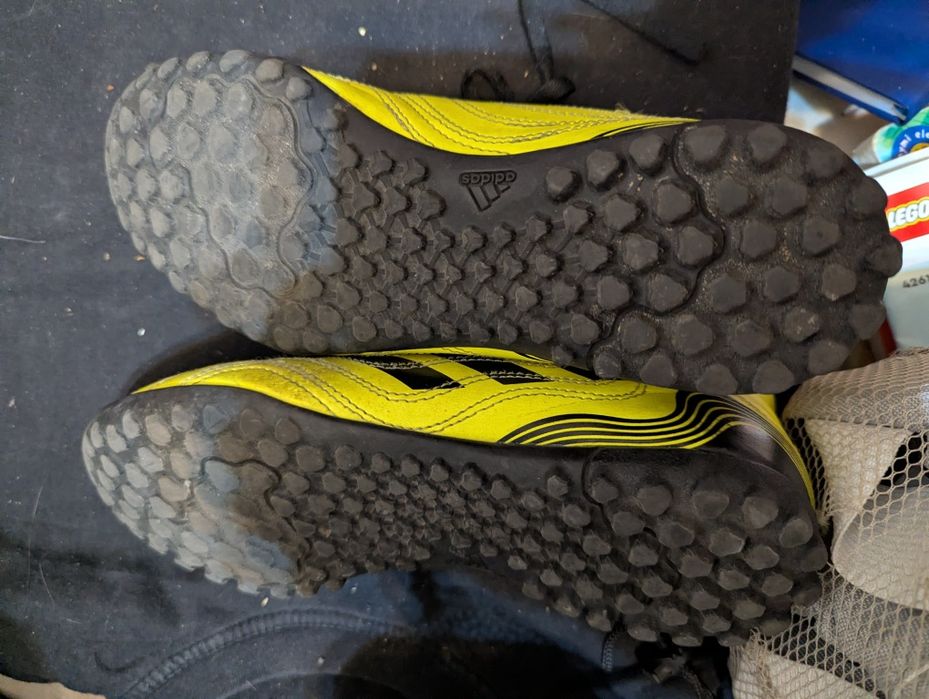 Buty do piłki nożnej adidasy 36