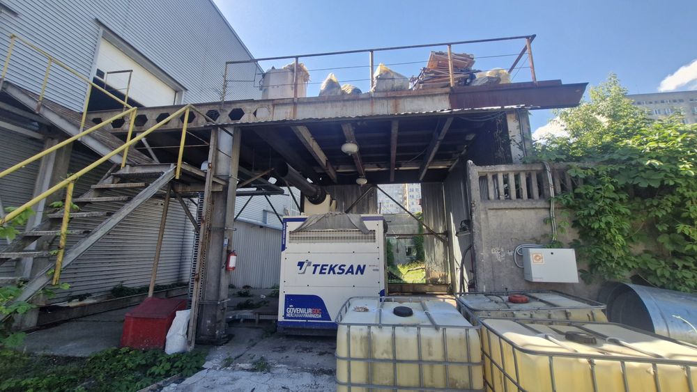 Оренда виробничо-складського приміщення 3800м² метро Лівобережна