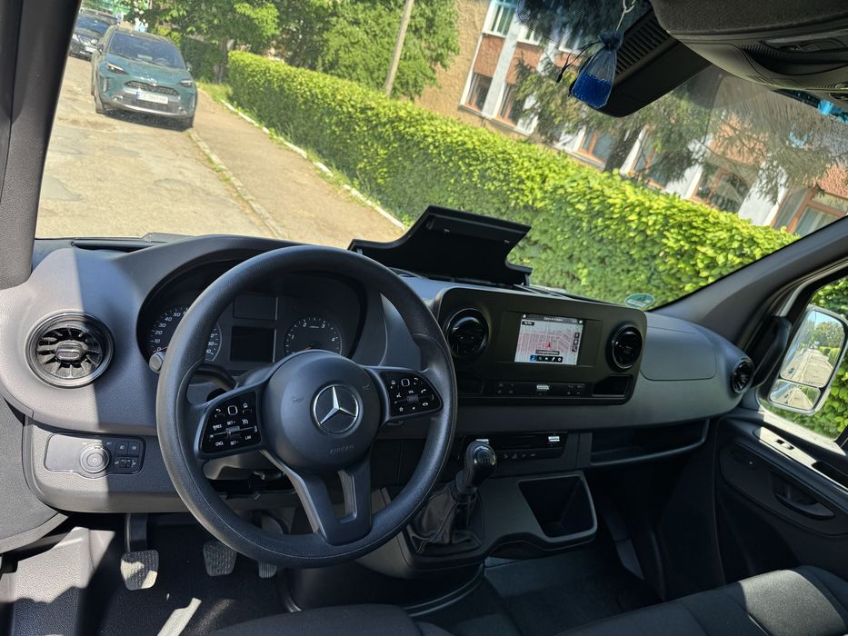 Mercedes Benz Sprinter 907