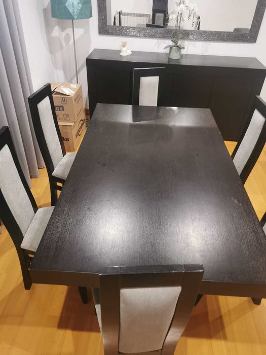 Mesa de Jantar com 6 cadeiras