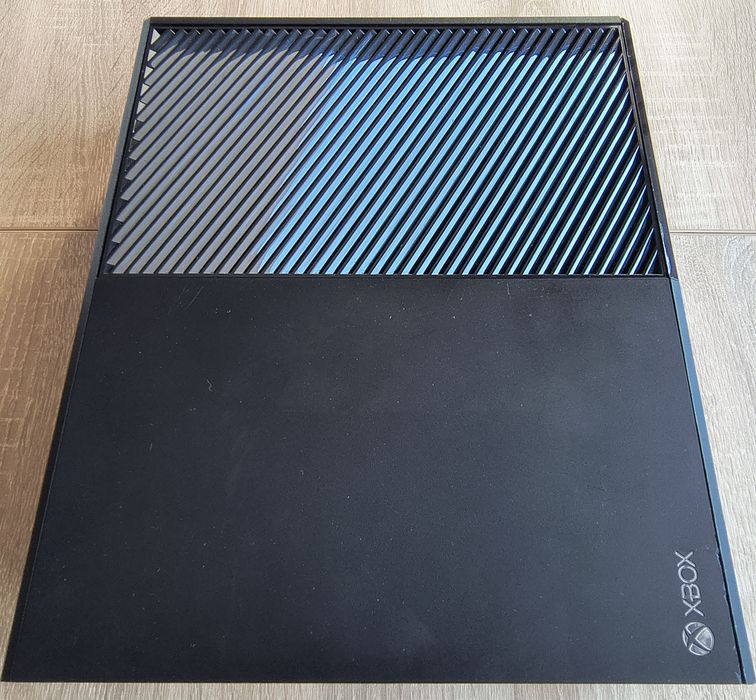 Xbox One (model 1540) Dysk 500GB + Kontroler