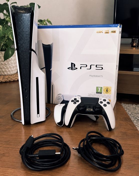 Sony Ps5 Slim Disk  1 TB + 2 comandos  DualSense