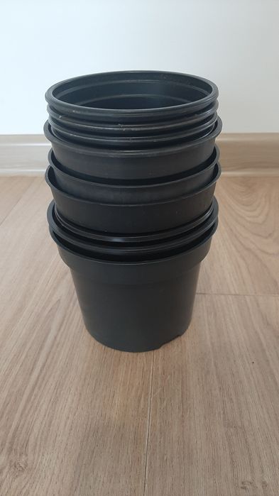 11x doniczka plastikowa czarna