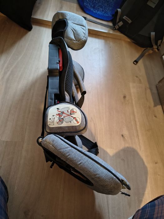 Urban Kanga fotelik samochodowy przenośny składany