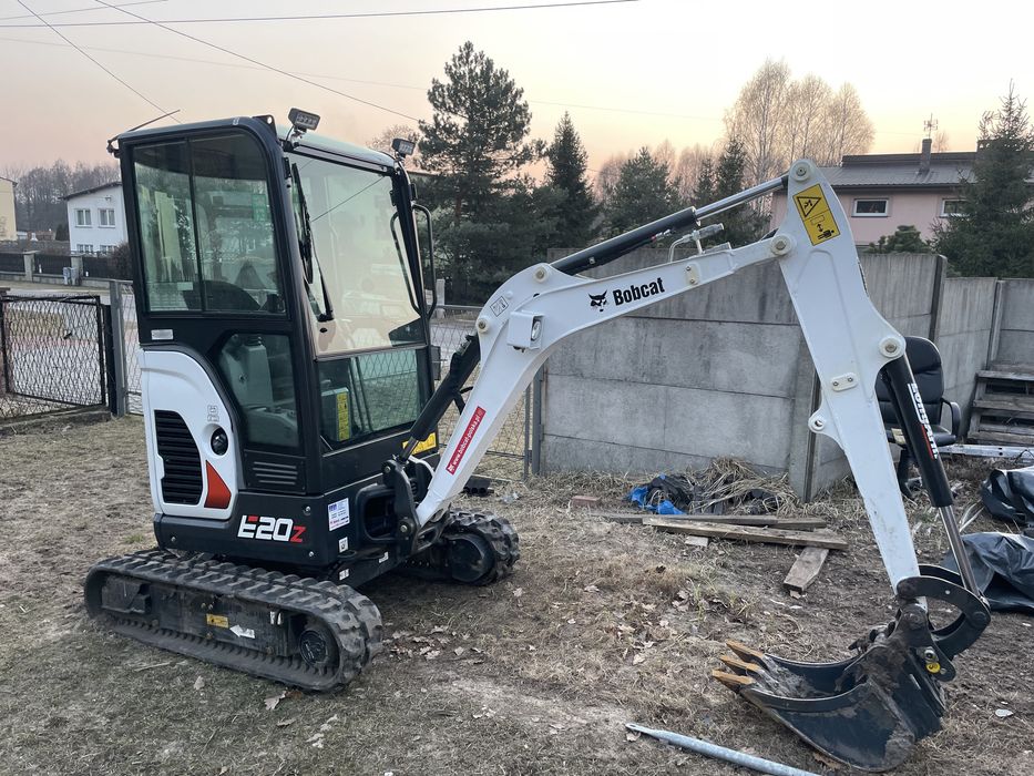 Minikoparka Bobcat E20Z wynajem , usługa