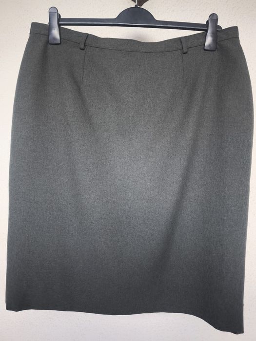 Saias (8 diferentes) do n 46 ao 50