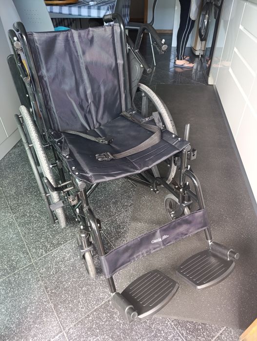 Cadeira de rodas em ótimo estado