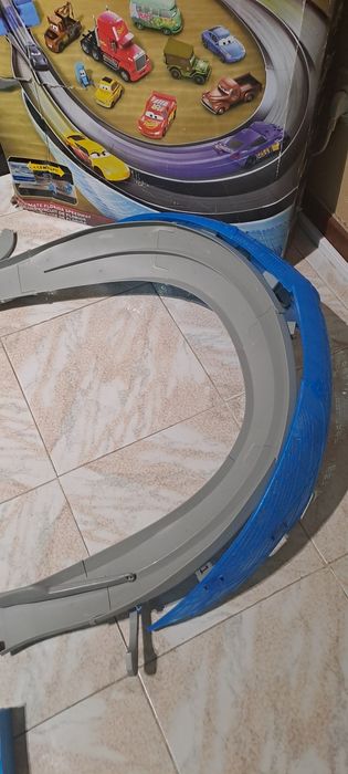 Disney Cars 3 Circuito Internacional da Flórida - Mattel (Usada)