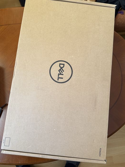 Новий Монітор Dell P2422H