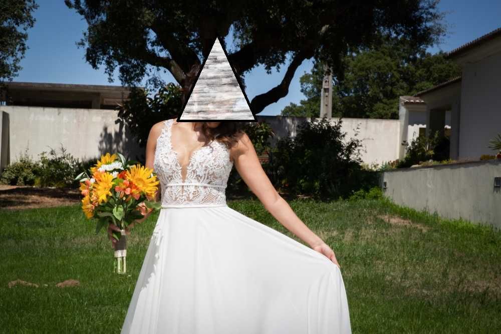 Vestido de noiva elegante e fluido como novo