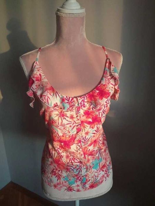 Bluzka w kwiaty hawajska z falbankami