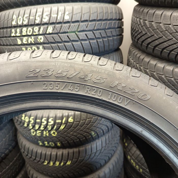 235/45R19 Pirelli Scorpion Verde
