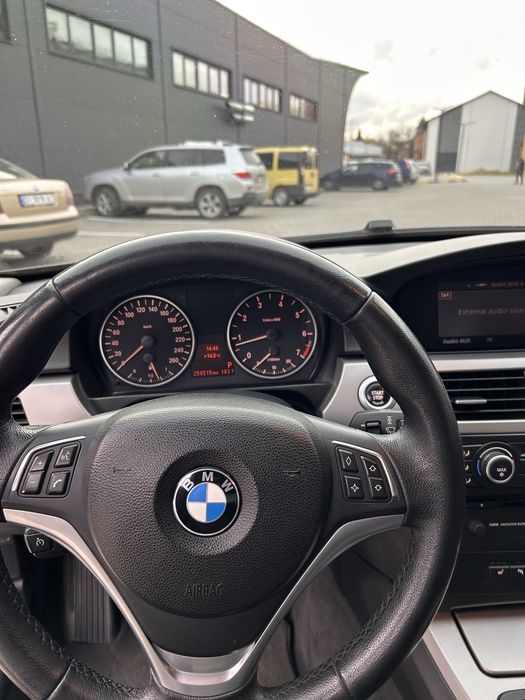 Bmw 320i 2007 2.0 бензин