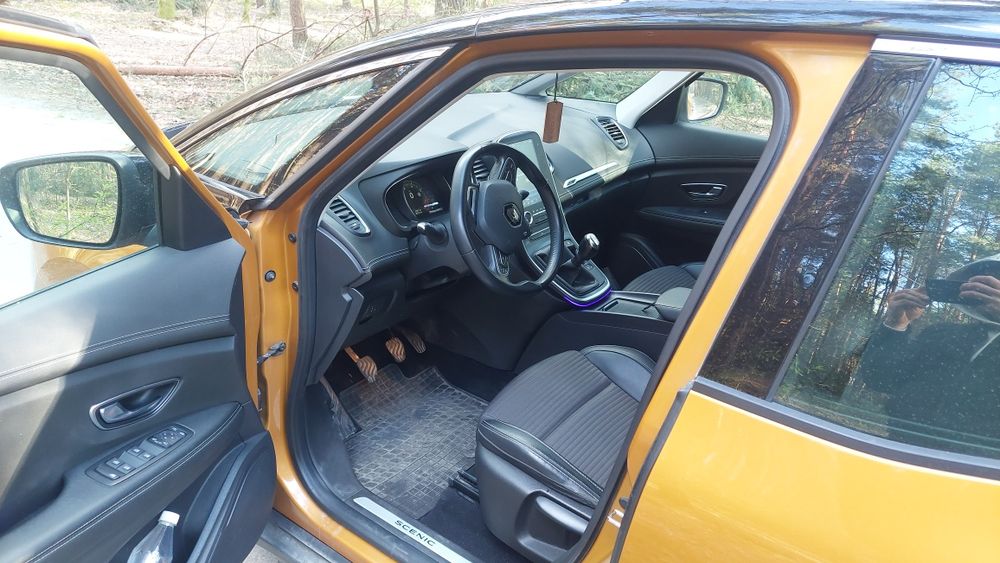 Renault Scenic IV rodzinny MiniVAN
