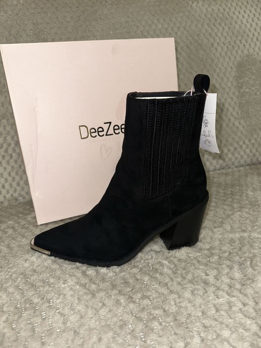 Жіночі козаки DeeZee