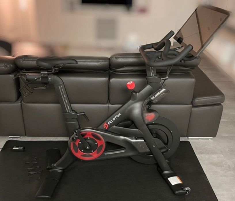 JAK NOWY ! Rower spiningowy PELOTON, ekran 22 cale, NETFLIX
