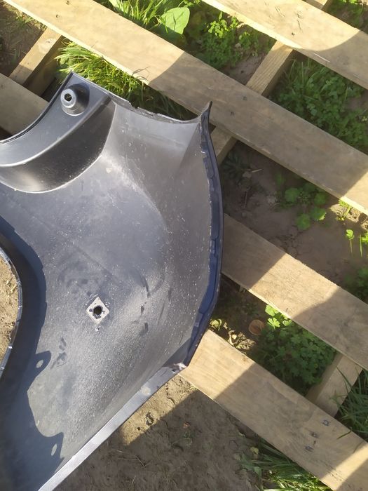 Zderzak tył tylny Toyota Yaris IV 4 20-  4x PDC