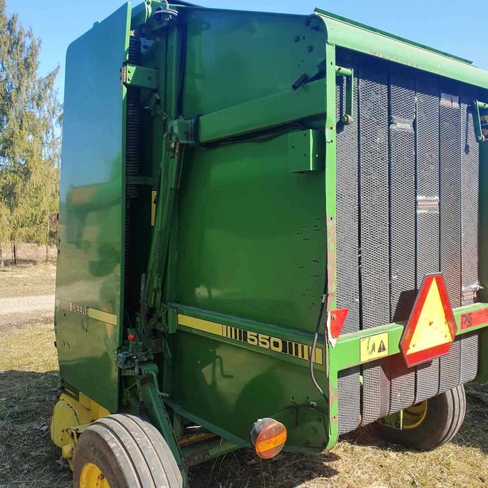 продам рулонний прес підбирач джон дир 550