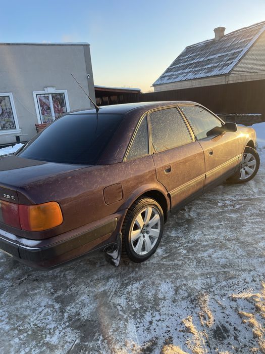 Продам машину  в хорошому стані за детелями звертайтесь за номером тел