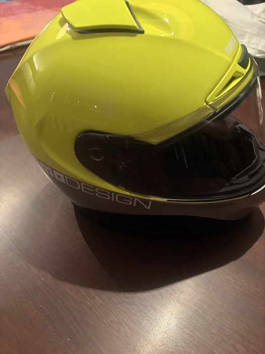 Capacete Momo design