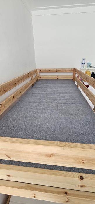 Beliche com 2 colchões em bom estado