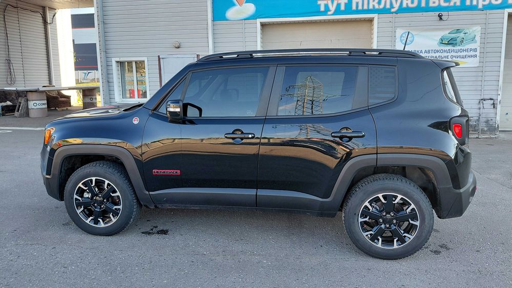Jeep Renegade Trailhawk 2023 р 12т км пробіг