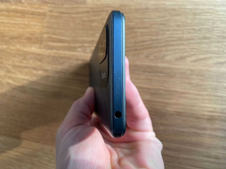 Vendo smartphone Xiaomi Redmi 12C com capacidade de 128GB  praticamente Novo