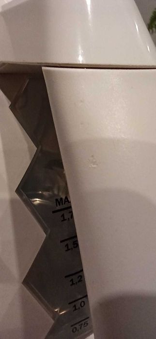 Czajnik DELONGHI Brillante Exclusive KBJX2001W