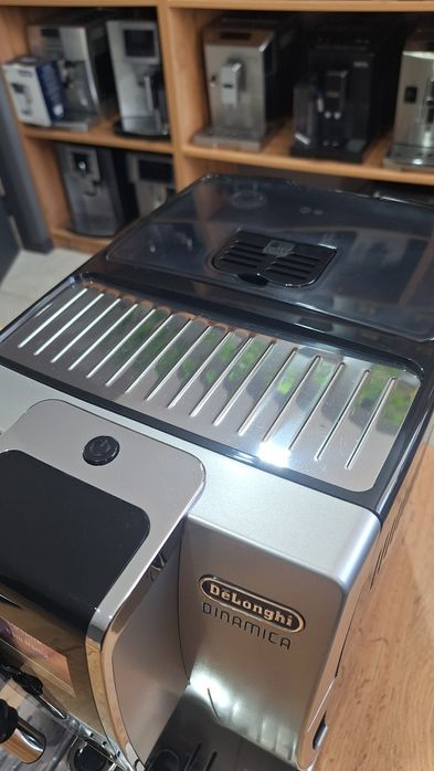 Кавомашина Delonghi Dinamica