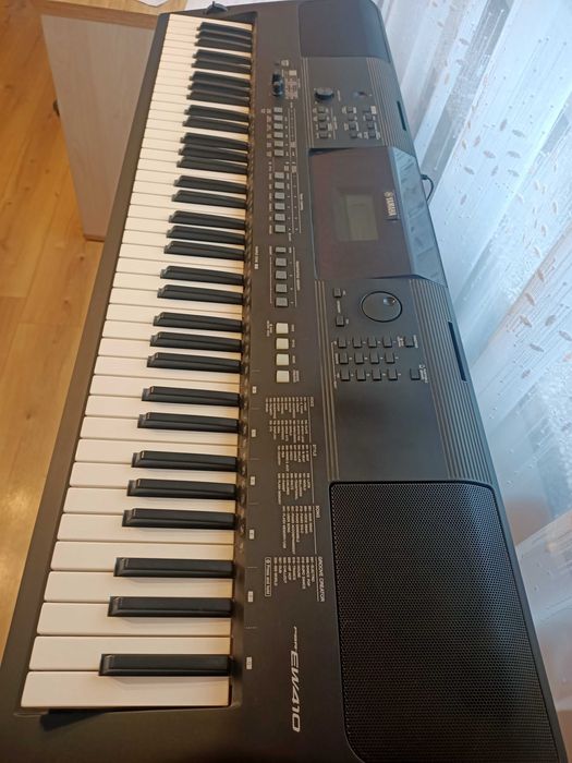Keyboard Yamaha PSR EW410