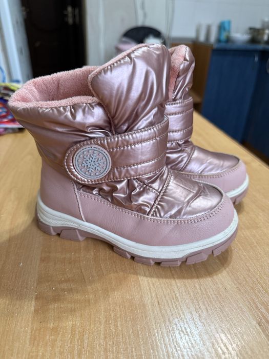 Зимние сапоги на девочку размер 28 стелька 18 см можно для двойни