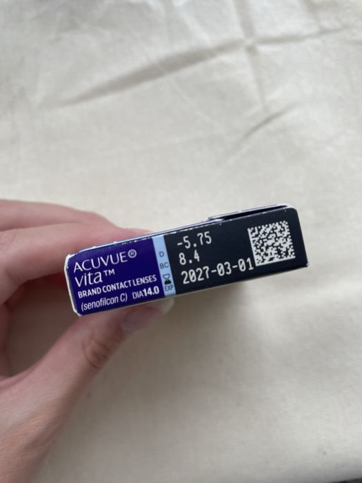 Контактні лінзи Acuvue Vita -5,75 діоптрії, пачка в якій 2 шт (1 пара)