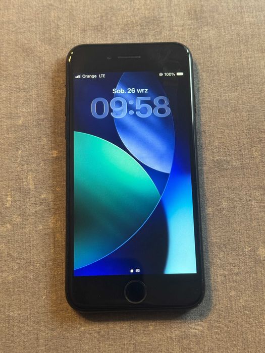 iPhone SE 2020 64GB czarny - bardzo dobry stan 2
