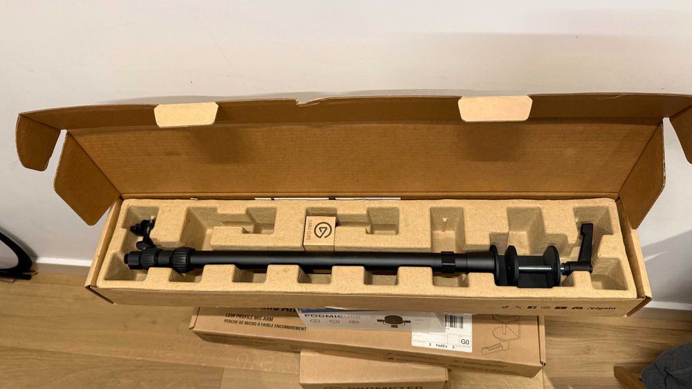 Elgato Master Mount L - uchwyt biurkowy do kamer i oświetlenia