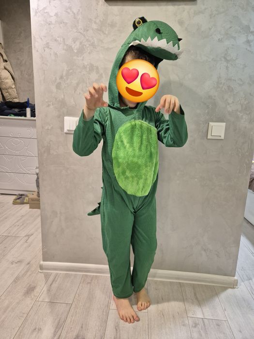 Маскарадный костюм Динозавра 5-7лет, снеговик и медведь  3-6лет