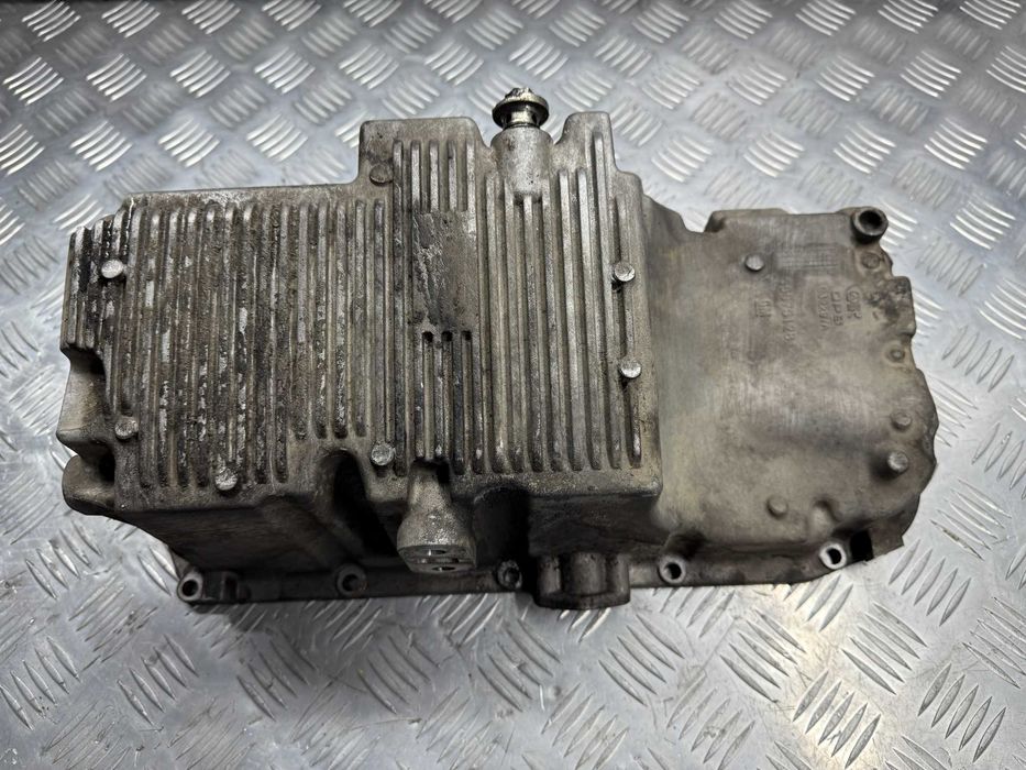 Масляный поддон 2.0cdti Opel Insignia 55575128