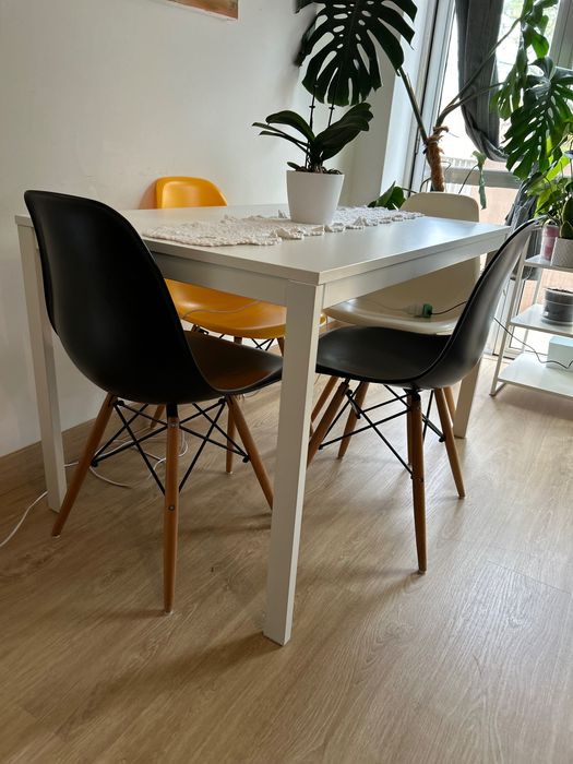 Mesa VIHALS Ikea, 120/180x74 cm