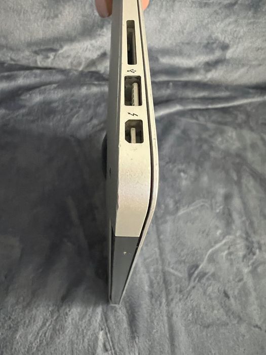 Komputer laptop MacBook Air 13