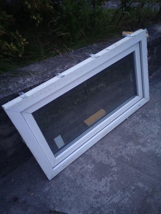Okno plastikowe 112x64