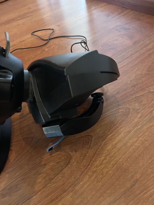 Volante + Pedais Thrustmaster Ferrari