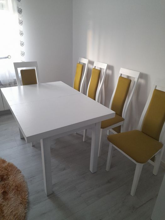 Stuł +8 krzeseł dembowych