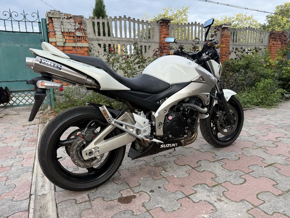 Мотоцикл Suzuki GSR400 рестайлінг