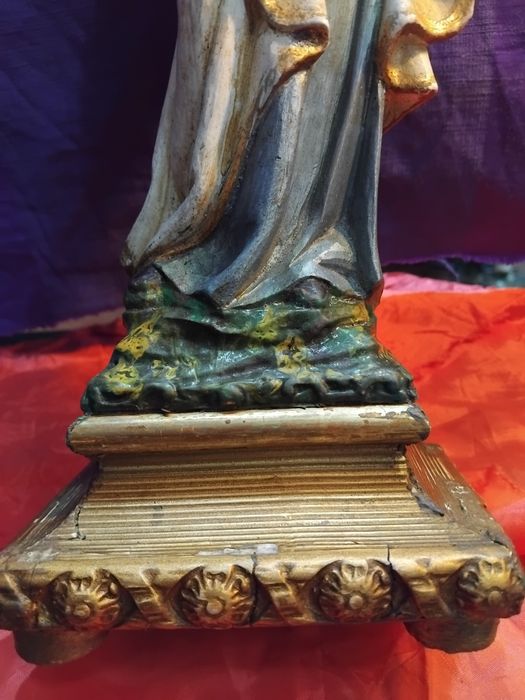 Nossa senhora em madeira policromada