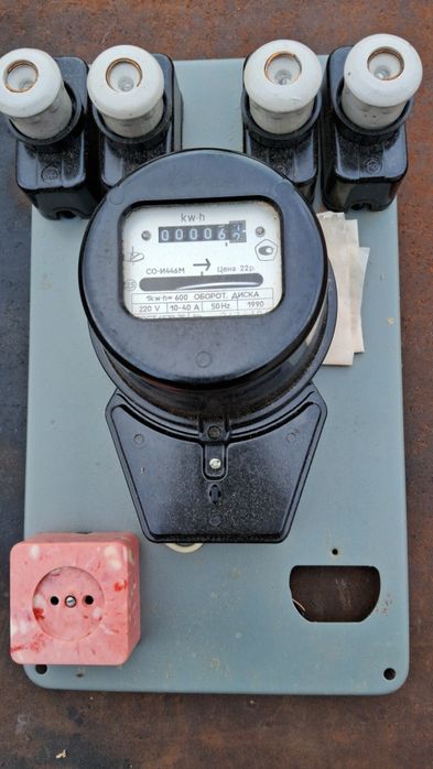 Продам электрический счетчик
