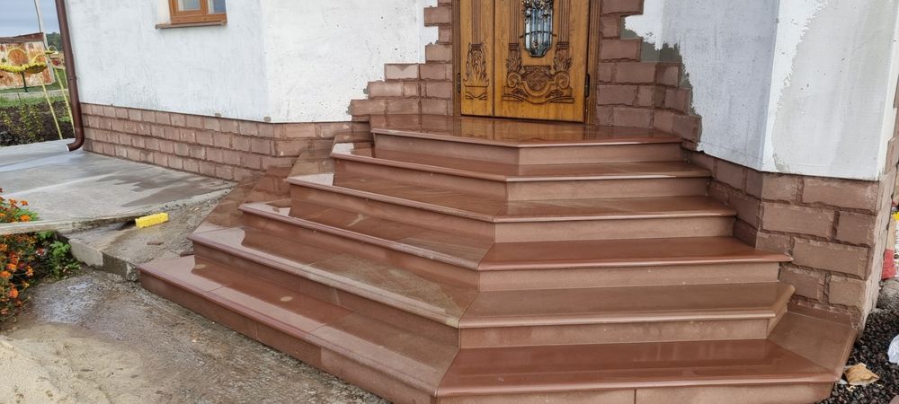 Сходи каміни забори