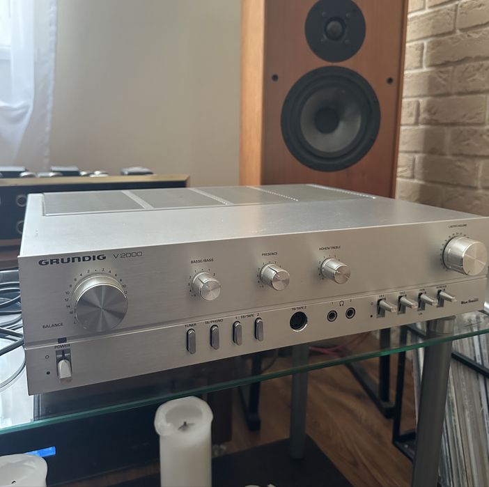 Підсилювач Grundig v 2000