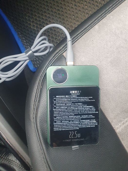 Повербанк с максейфом