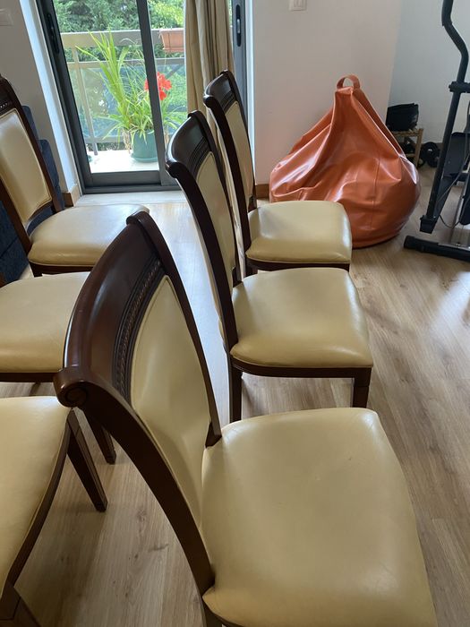 Cadeiras em Madeira de Cerejeira