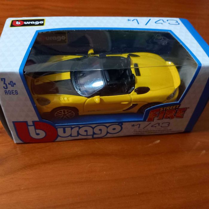 Bburago na escala 1/43 NOVO com 20% de desconto